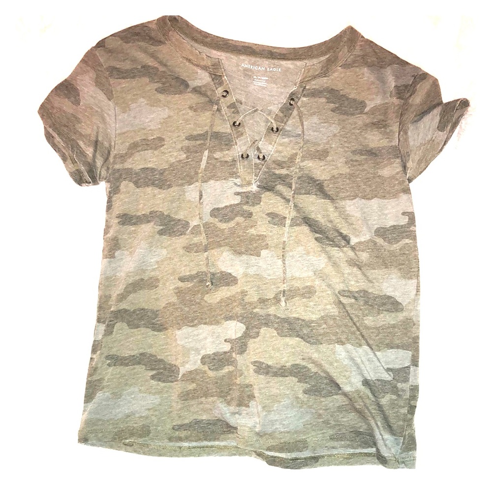 American Eagle tshirt
